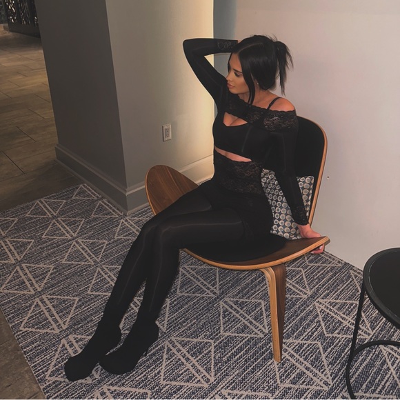 Poster Girl ⭐️ - Picture 1 of 1